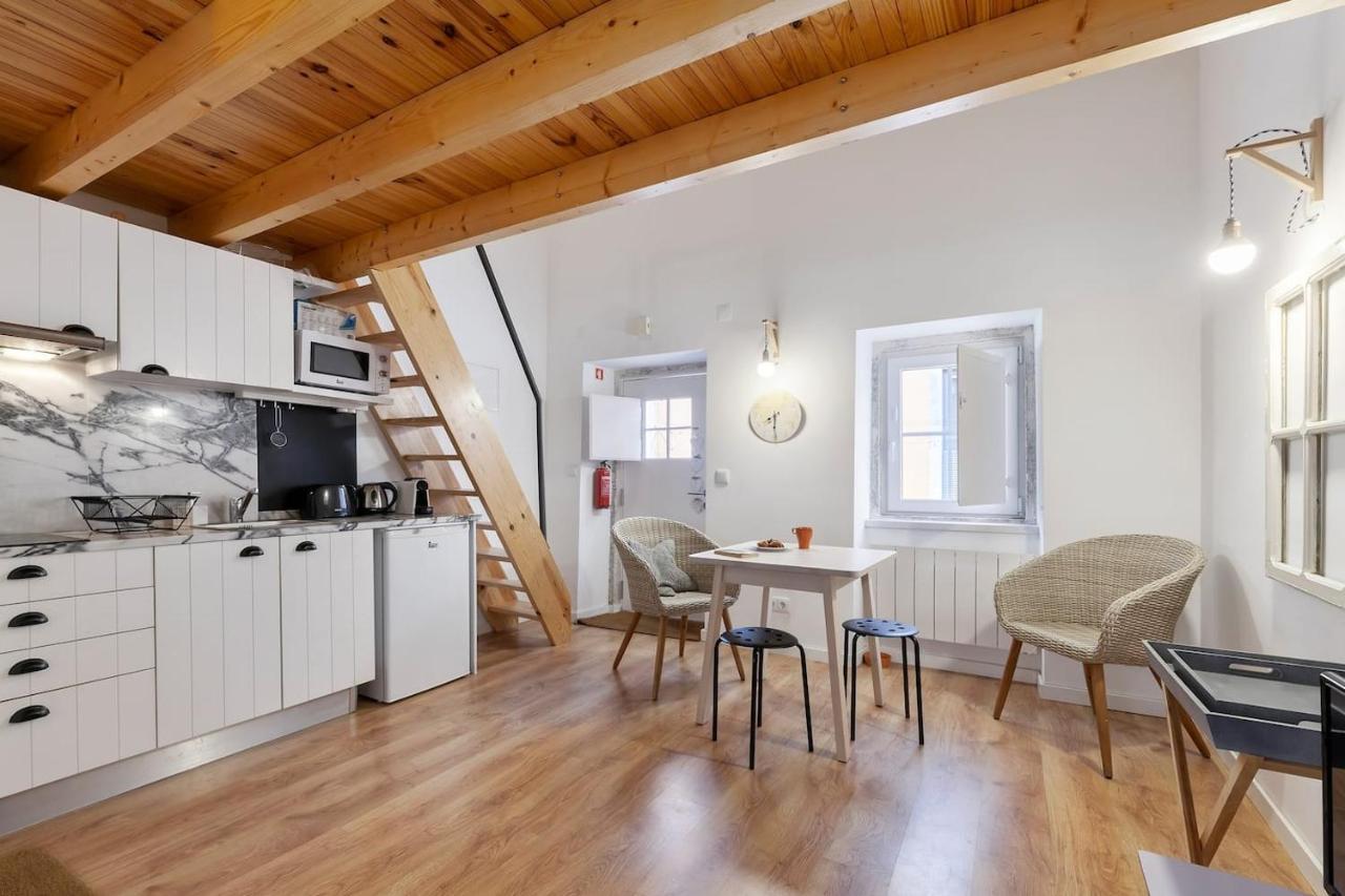 Classic Lisbon Homes: Bright & Central In Belem Экстерьер фото